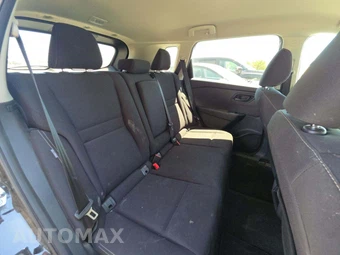 2024 Nissan Rogue S – miniatura 16