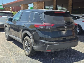 2024 Nissan Rogue S – miniatura 2