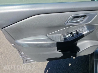 2024 Nissan Rogue S – miniatura 9