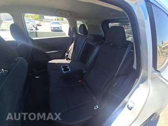 2024 Nissan Rogue S – miniatura 10