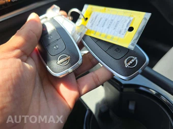 2024 Nissan Rogue S – miniatura 5
