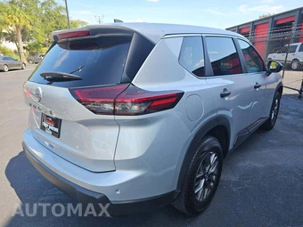 2024 Nissan Rogue S – miniatura 3