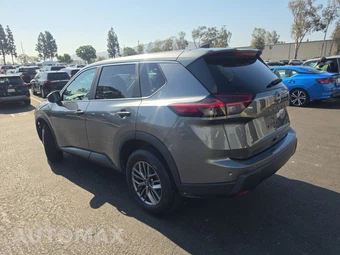 2024 Nissan Rogue S – miniatura 6