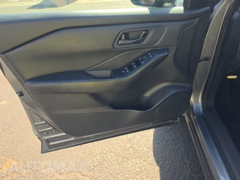 2024 Nissan Rogue S – miniatura 9