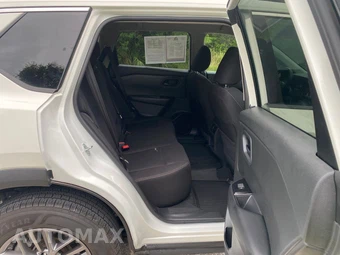 2024 Nissan Rogue S - miniatura 31