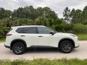 2024 Nissan Rogue S - miniatura 6