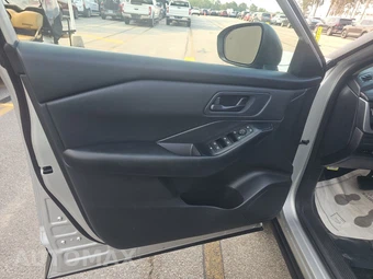 2024 Nissan Rogue S – miniatura 15