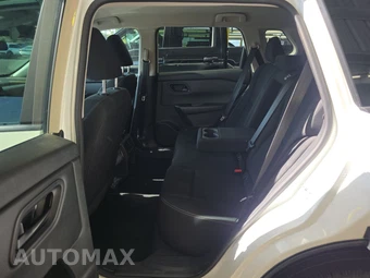 2024 Nissan Rogue S – miniatura 13