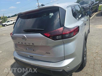 2024 Nissan Rogue S – miniatura 3