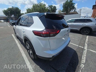 2024 Nissan Rogue SL – miniatura 2