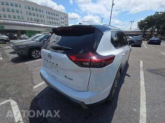 2024 Nissan Rogue SL – miniatura 3