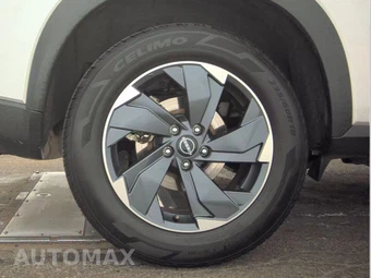 2024 Nissan Rogue SV – miniatura 11