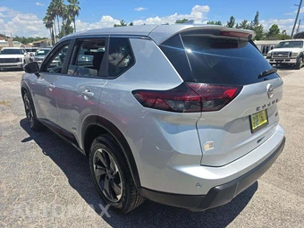2024 Nissan Rogue SV – miniatura 2