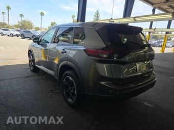 2024 Nissan Rogue SV – miniatura 6