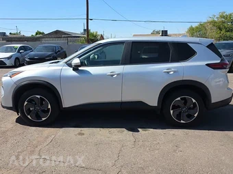 2024 Nissan Rogue SV - miniatura 3