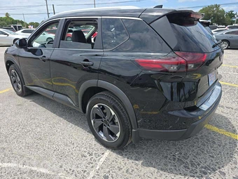 2024 Nissan Rogue SV – miniatura 2