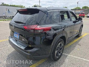 2024 Nissan Rogue SV – miniatura 3