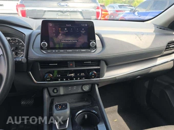 2024 Nissan Rogue SV – miniatura 9