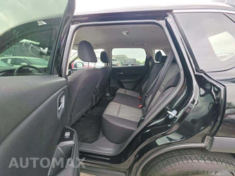 2024 Nissan Rogue SV – miniatura 10