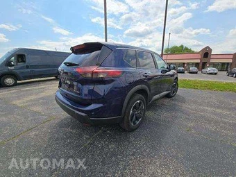 2024 Nissan Rogue SV - miniatura 3