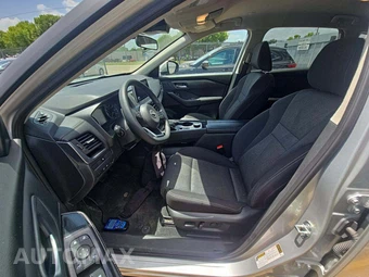 2024 Nissan Rogue SV - miniatura 6