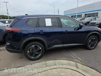 2024 Nissan Rogue SV - miniatura 4