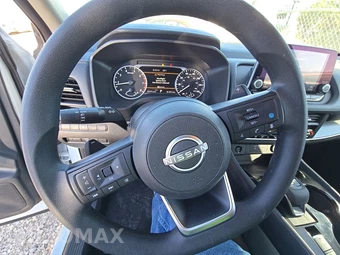 2024 Nissan Rogue SV - miniatura 10