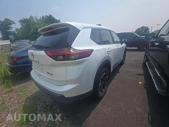 2024 Nissan Rogue SV - miniatura 3
