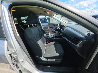 2024 Nissan Rogue SV - miniatura 14