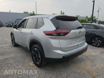 2024 Nissan Rogue SV – miniatura 2