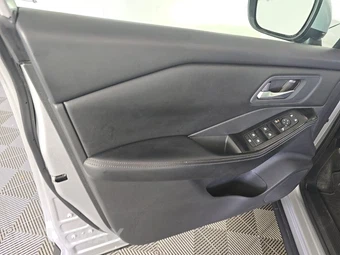 2024 Nissan Rogue SV - miniatura 9