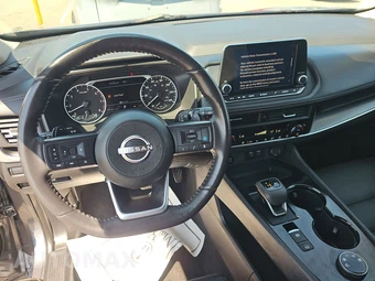 2024 Nissan Rogue SV - miniatura 11