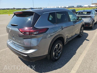 2024 Nissan Rogue SV - miniatura 4