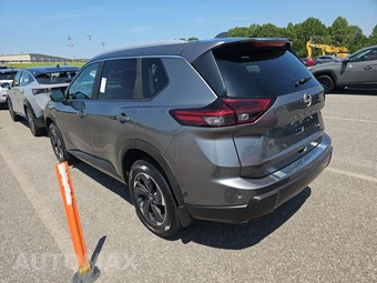 2024 Nissan Rogue SV - miniatura 6