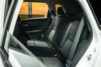 2024 Nissan Rogue SV - miniatura 11