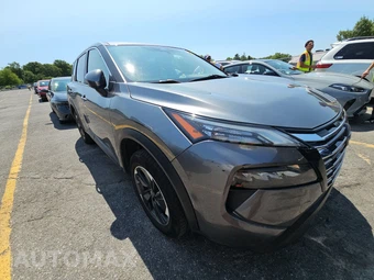 2024 Nissan Rogue SV – miniatura 3