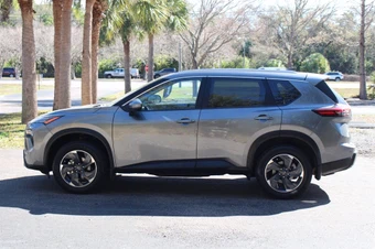 2024 Nissan Rogue SV - miniatura 3