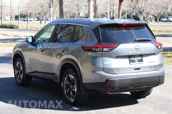 2024 Nissan Rogue SV - miniatura 4