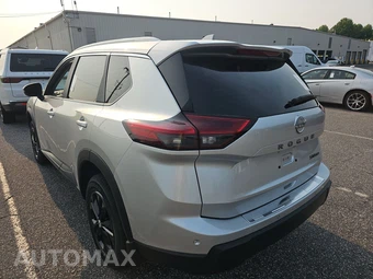 2024 Nissan Rogue SV – miniatura 6