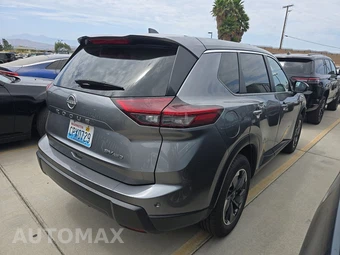 2024 Nissan Rogue SV - miniatura 4