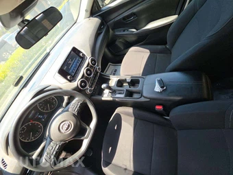2024 Nissan Sentra S – miniatura 8