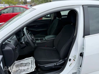2024 Nissan Sentra S – miniatura 16