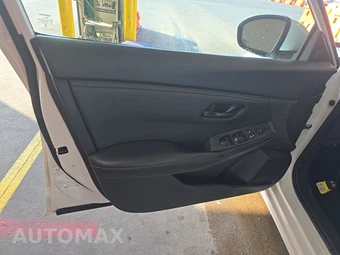 2024 Nissan Sentra S – miniatura 9