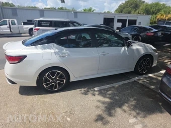 2024 Nissan Sentra SR – miniatura 4