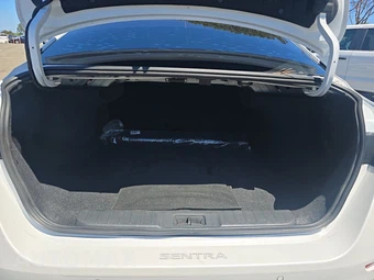 2024 Nissan Sentra SR – miniatura 17