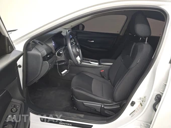 2024 Nissan Sentra SV - miniatura 7