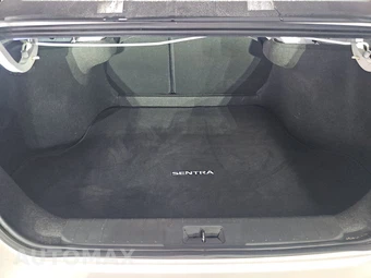 2024 Nissan Sentra SV – miniatura 16