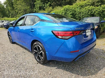 2024 Nissan Sentra SV - miniatura 2
