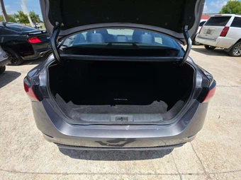 2024 Nissan Sentra SV – miniatura 14