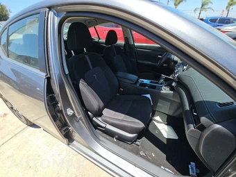 2024 Nissan Sentra SV – miniatura 8